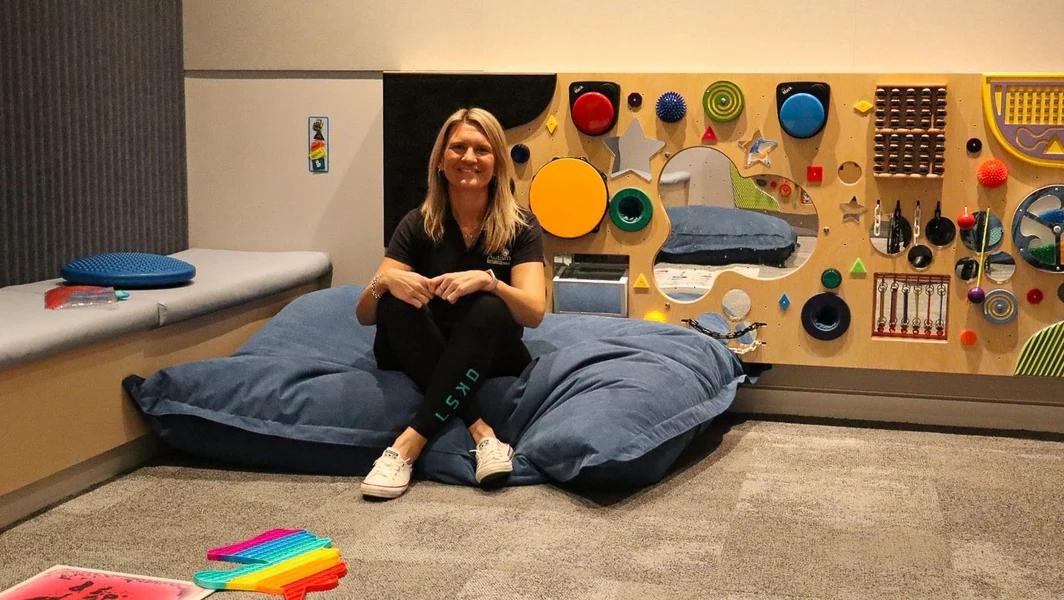 Women sitting in the sensory room at optus stadium